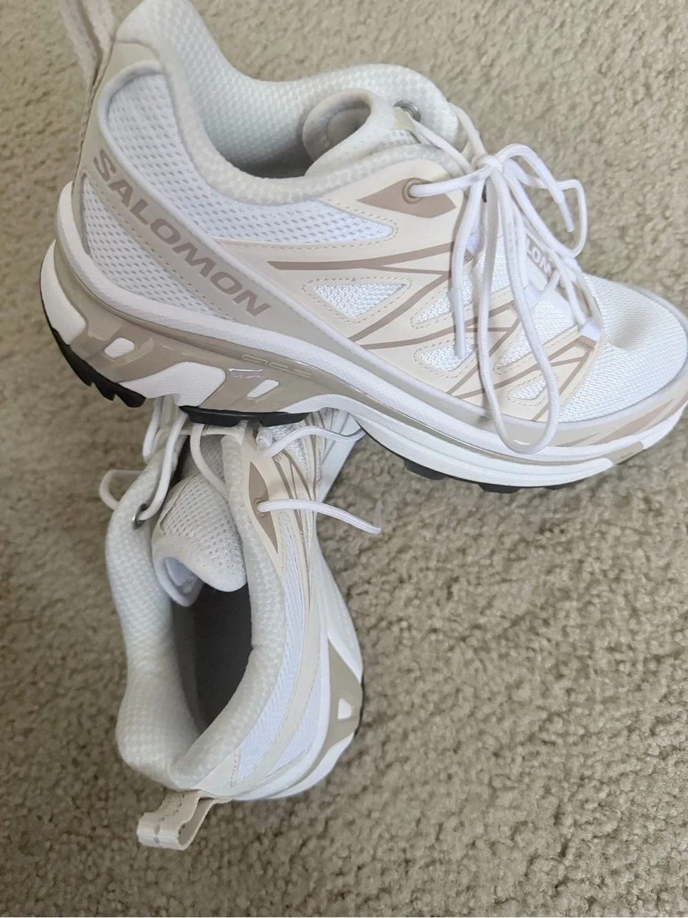 Salomon Women's White and Beige Athletic Trainers